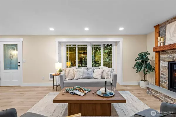 1037 9th AVE, Fox Island, WA 98333