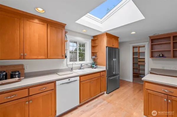 8711 92nd ST NW, Gig Harbor, WA 98332