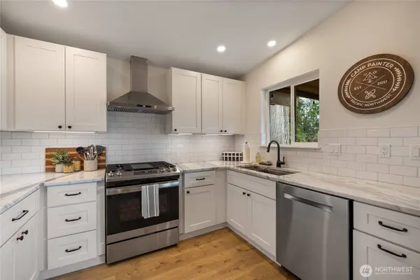 1125 W Lost Lake RD, Shelton, WA 98584