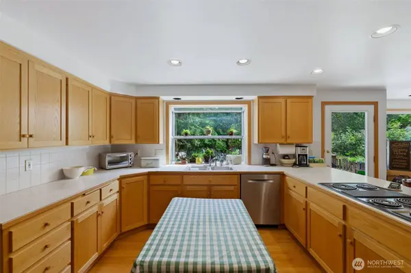 3207 156th ST NW, Gig Harbor, WA 98332