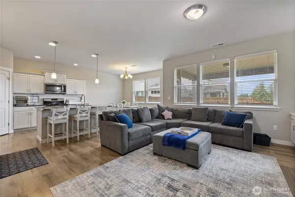 16028 77th Avenue Ct E, Puyallup, WA 98375