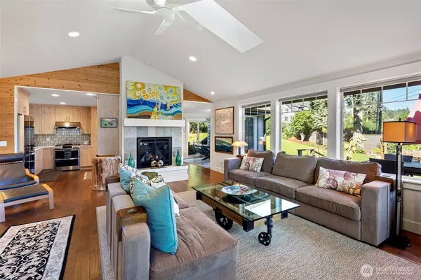 9312 Glencove RD NW, Gig Harbor, WA 98329