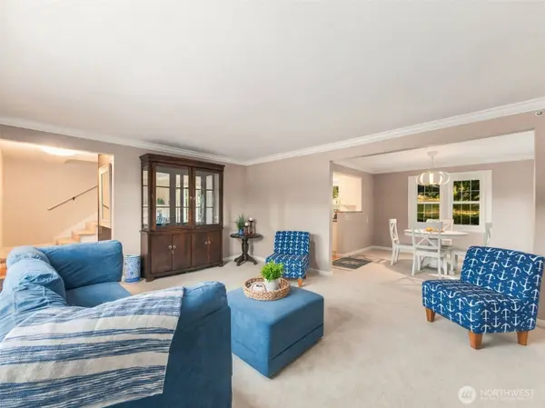 10323 Crescent Valley DR NW, Gig Harbor, WA 98332