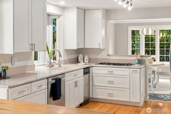 10323 Crescent Valley DR NW, Gig Harbor, WA 98332