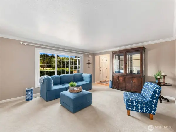 10323 Crescent Valley DR NW, Gig Harbor, WA 98332
