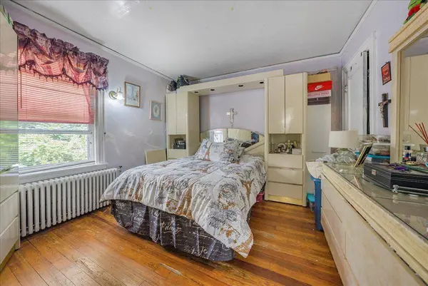 27 Hall AVE, White Plains, NY 10604