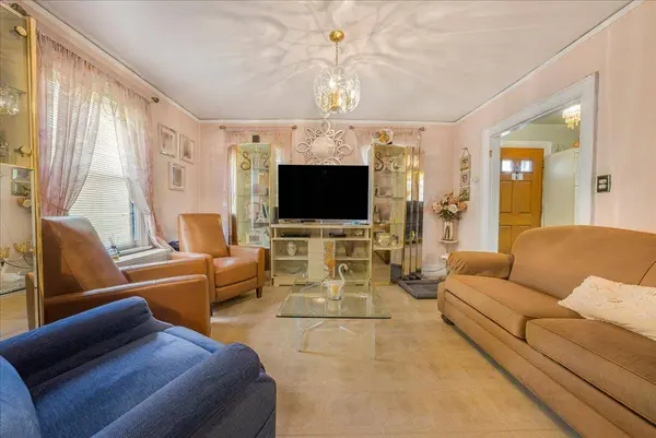 27 Hall AVE, White Plains, NY 10604