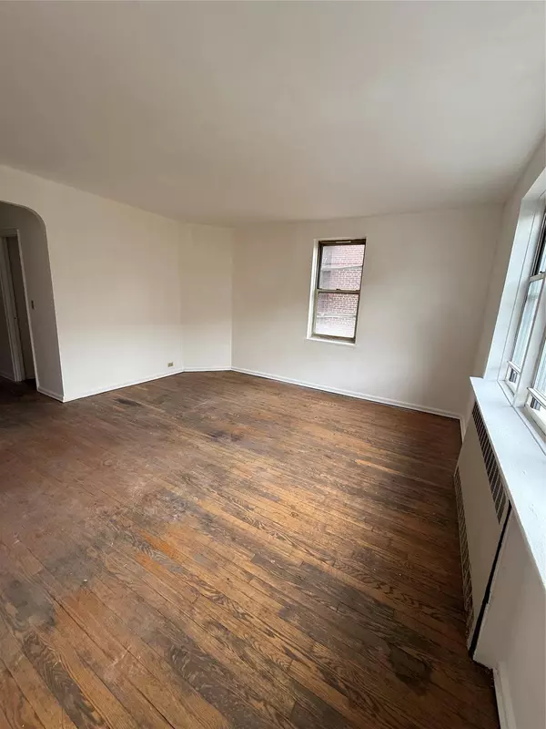 35-21 79th ST #4H, Jackson Heights, NY 11372