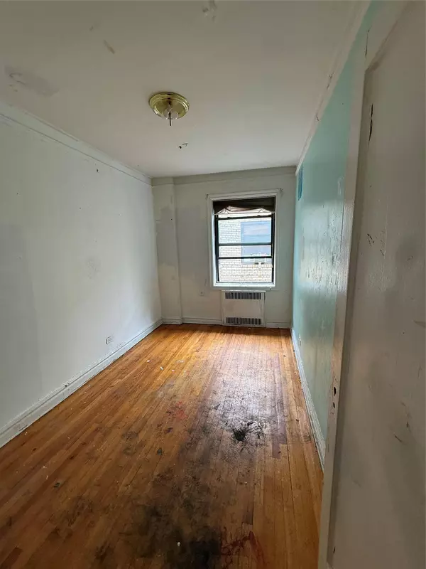 34-24 82nd ST #6J, Jackson Heights, NY 11372