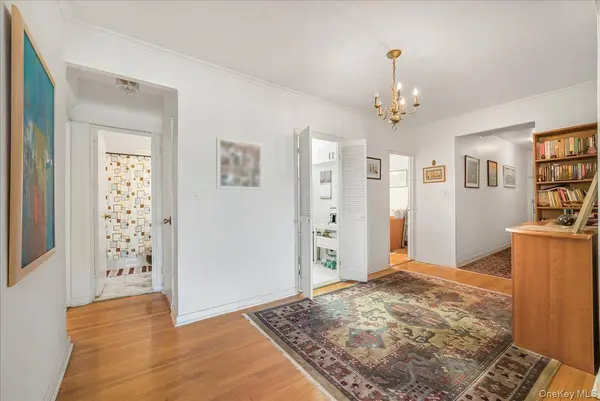 67-66 108th ST #B31, Forest Hills, NY 11375