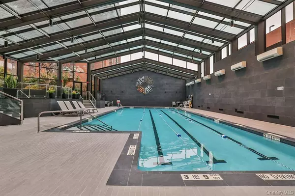 4 Martine AVE #411, White Plains, NY 10606