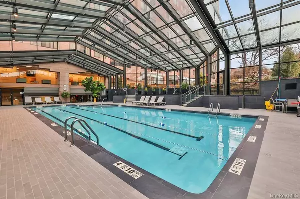 4 Martine AVE #411, White Plains, NY 10606