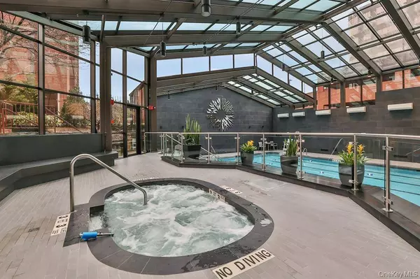 4 Martine AVE #411, White Plains, NY 10606