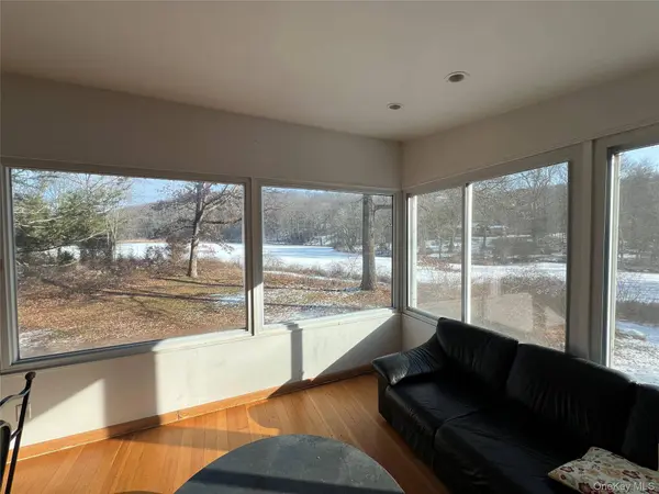 298 Old Albany Post RD, Garrison, NY 10524