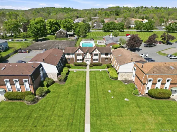21 Weathervane DR #16, Washingtonville, NY 10992