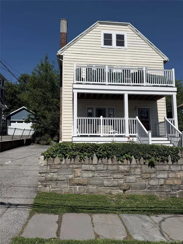 81 Waring PL, Yonkers, NY 10703