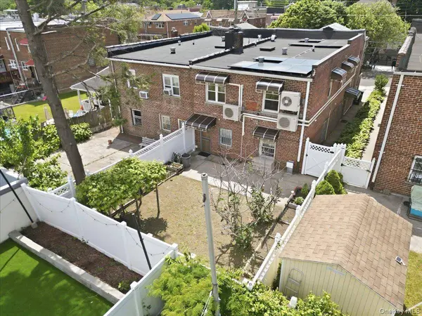 2752 Fish AVE, Bronx, NY 10469