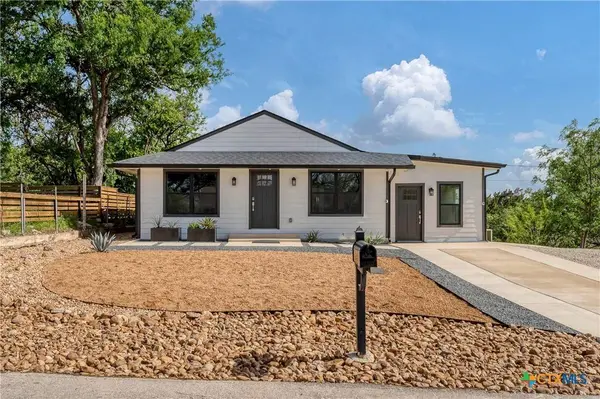 594 E South ST, New Braunfels, TX 78130