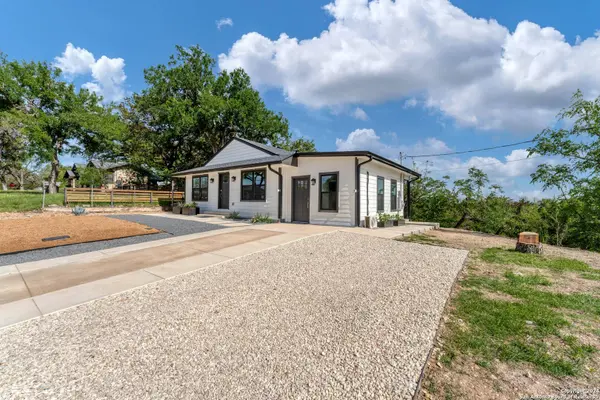 594 SOUTH ST, New Braunfels, TX 78130-4256