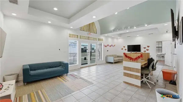 223 Lucinda DR, New Braunfels, TX 78130