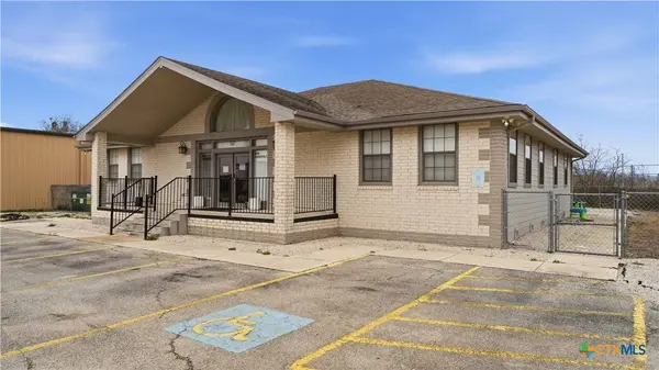 223 Lucinda DR, New Braunfels, TX 78130