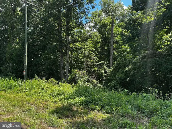 17201 INTERSTATE DR, Dumfries, VA 22026
