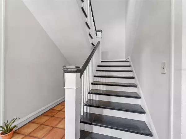 922 W WEST ST, Tampa, FL 33602