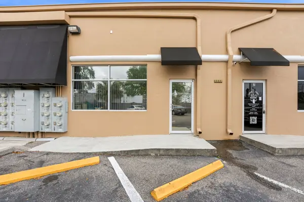 5404 Hoover Blvd #8, Tampa, FL 33634-5333
