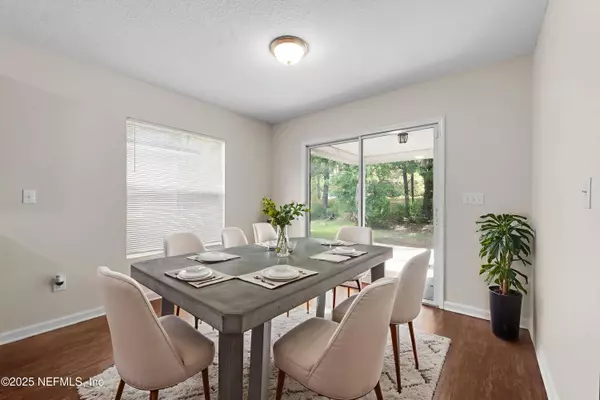 5651 VILLAGE POND CIR, Jacksonville, FL 32222