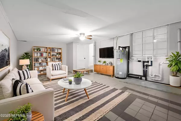 5456 TIMUQUANA RD, Jacksonville, FL 32210