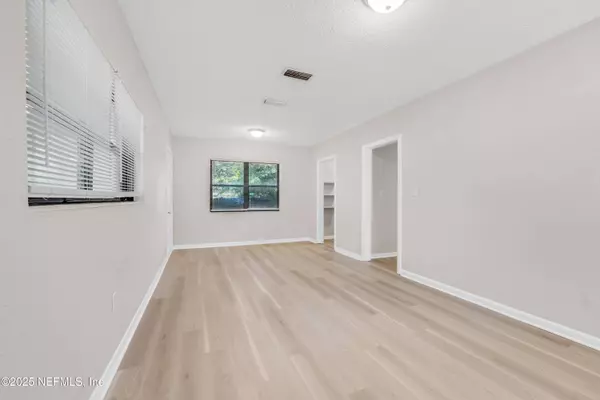 4768 BEVERLY CIR, Jacksonville, FL 32210