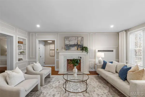 7520 Oxford DR #1E, Clayton, MO 63105