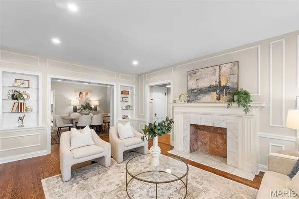 7520 Oxford DR #1E, Clayton, MO 63105