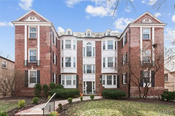 7520 Oxford DR #1E, Clayton, MO 63105