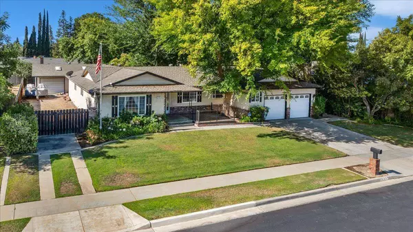 1649 W Menlo, Fresno, CA 93711