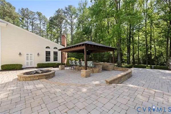 2412 Hampden ROW, Rockville, VA 23146
