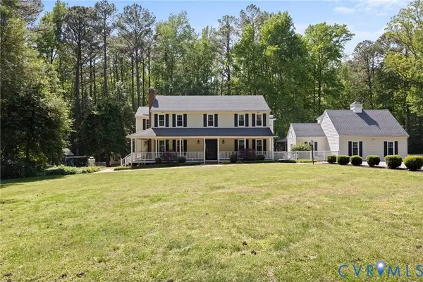 2412 Hampden ROW, Rockville, VA 23146