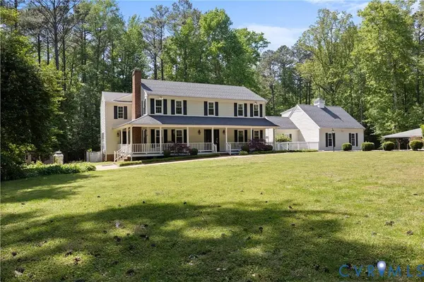2412 Hampden ROW, Rockville, VA 23146