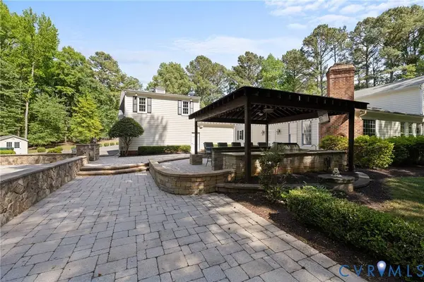 2412 Hampden ROW, Rockville, VA 23146