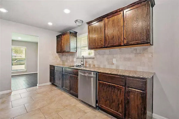 3321 Lynbrook Drive, Plano, TX 75075