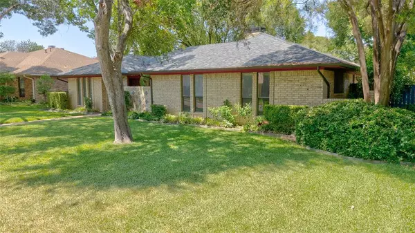 339 Hummingbird Lane, Duncanville, TX 75137