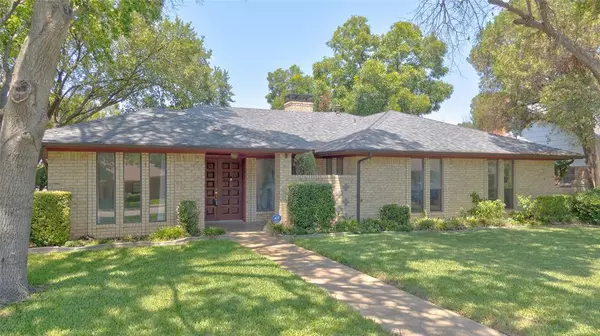 339 Hummingbird Lane, Duncanville, TX 75137
