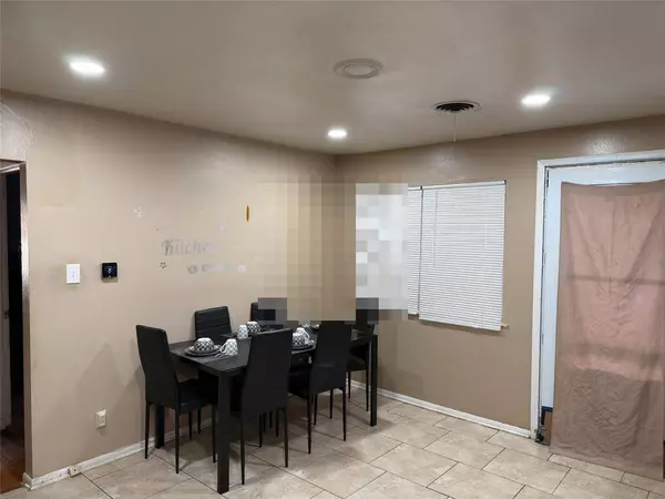 1304 E Tucker Street, Fort Worth, TX 76104