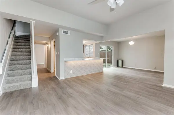 2636 Nina Circle, Grand Prairie, TX 75052