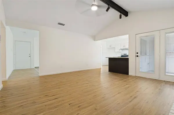502 Brian Drive, Grand Prairie, TX 75052