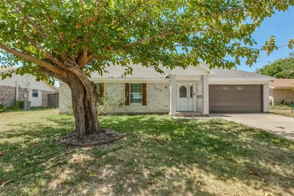 1205 Briarcove Drive, Richardson, TX 75081