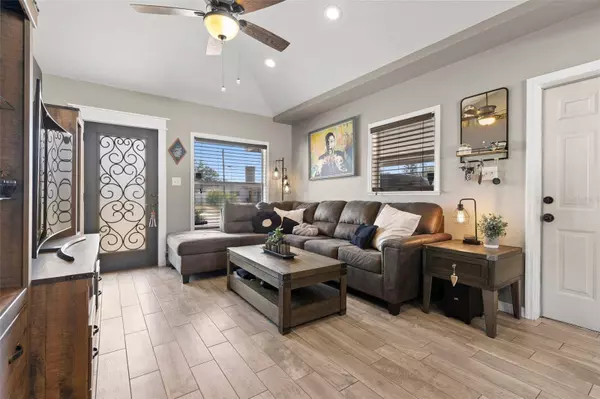 4906 N TAMPANIA AVE, Tampa, FL 33614