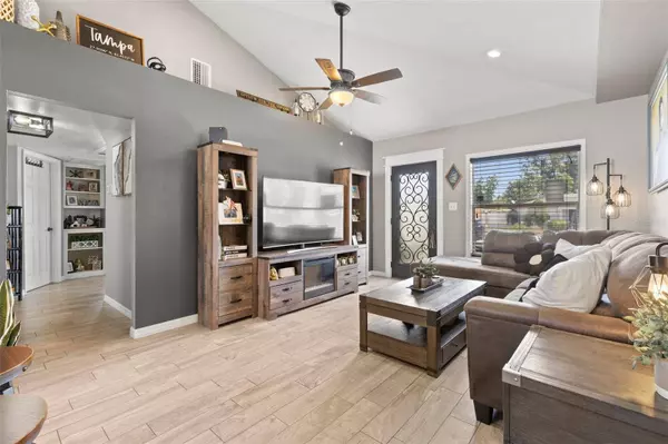 4906 N TAMPANIA AVE, Tampa, FL 33614