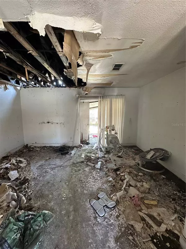 4010 CEDARLIMB CT, Tampa, FL 33614