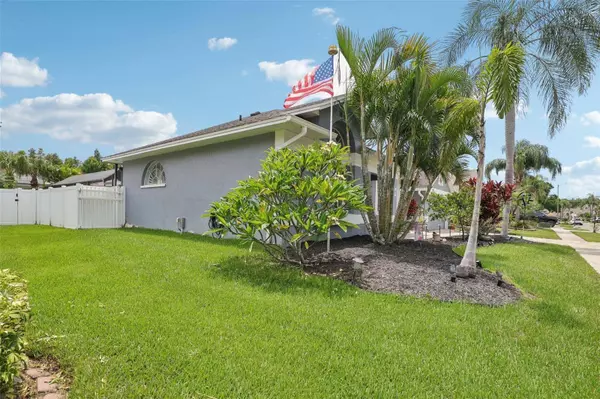 18514 AVOCET DR, Lutz, FL 33558